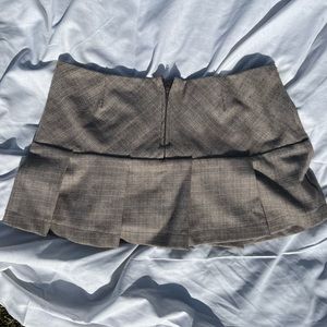 Mini pleated skirt low rise